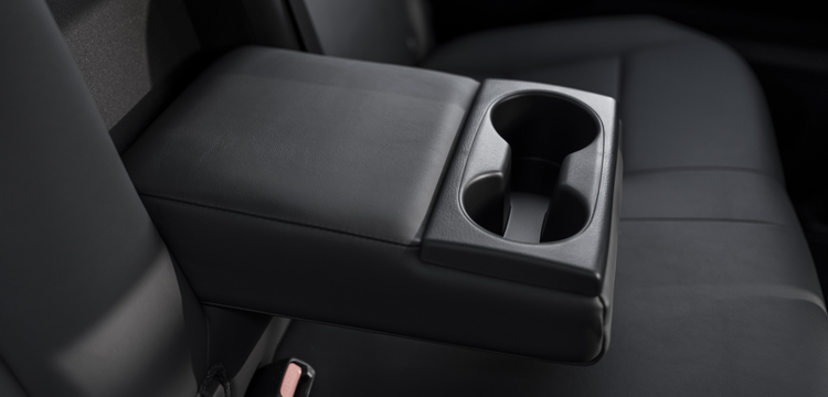 Tựa tay cho hành khách phía sau