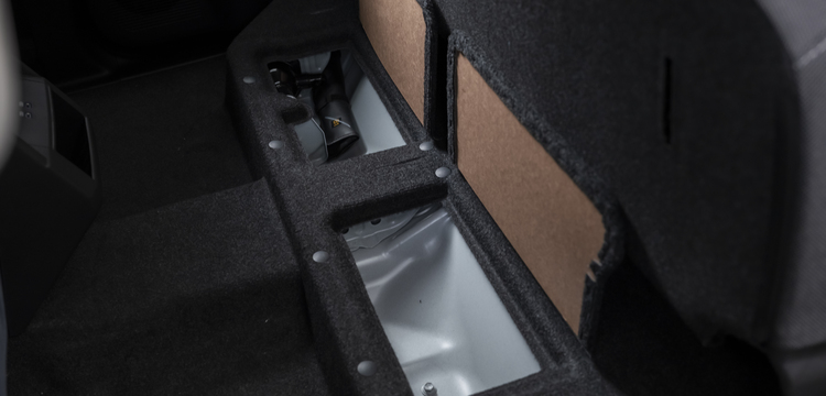 Ngăn đựng vật dụng hàng ghế sau