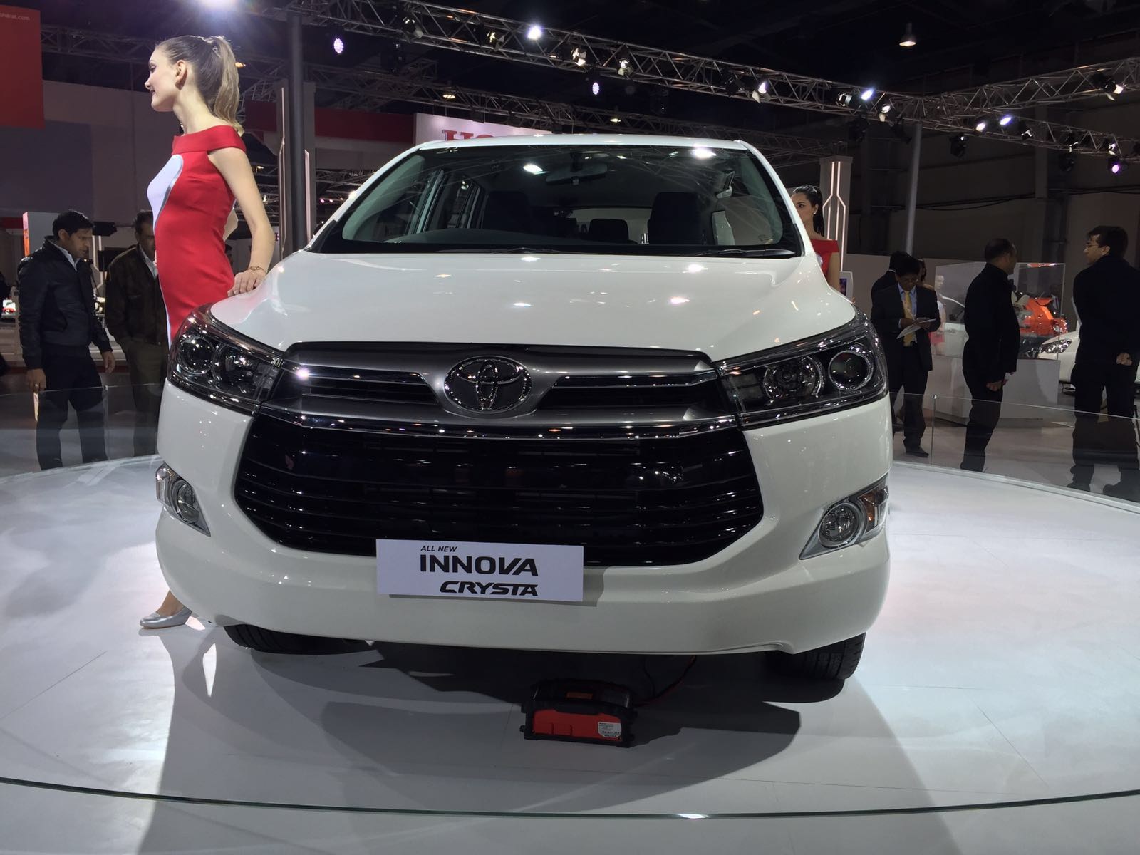 Mới ra mắt Innova 2016 Toyota Cần Thơ nhận lượng đặt hàng khủng